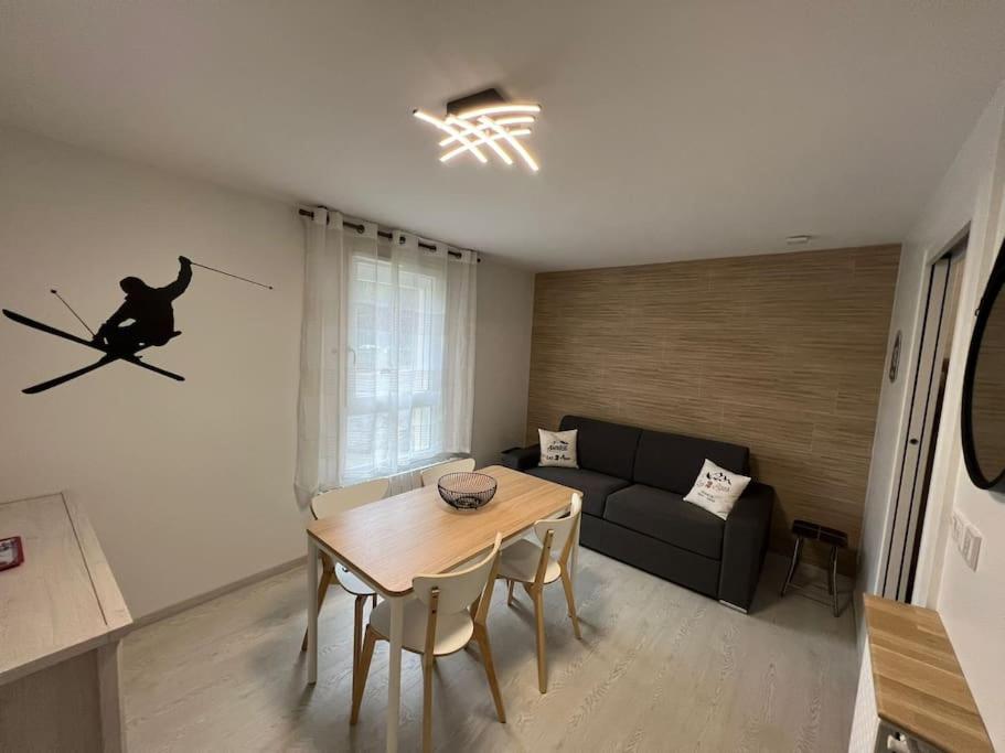 4 Pers, Pied Des Pistes, Wifi, Netflix, Lave-Vaisselle Apartment Лес дьо Алпс Екстериор снимка